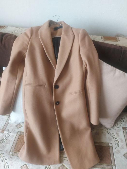 Продам пальто демисезонное