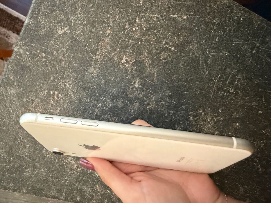 vând iphone XR 128 gb