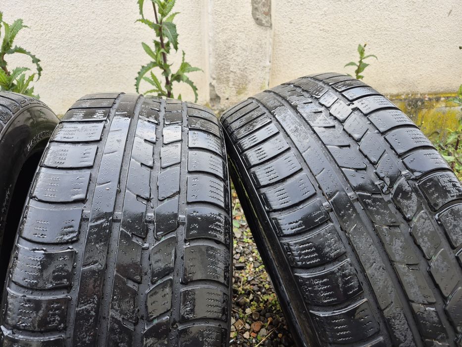 Anvelope iarna Roadstone 245/45/18