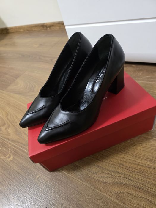 Дамски обувки ест.кожа