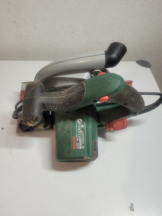 Циркуляр Bosch PKS 55(за части)
