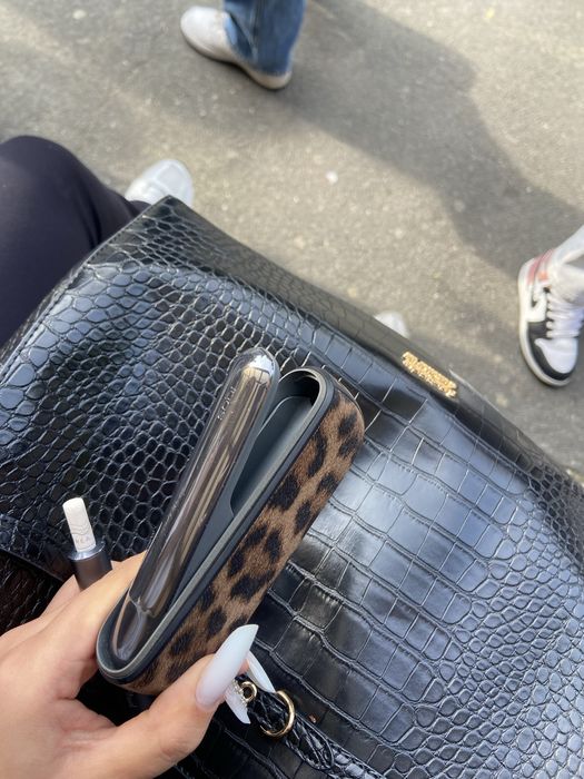 Iqos Iluma gravat