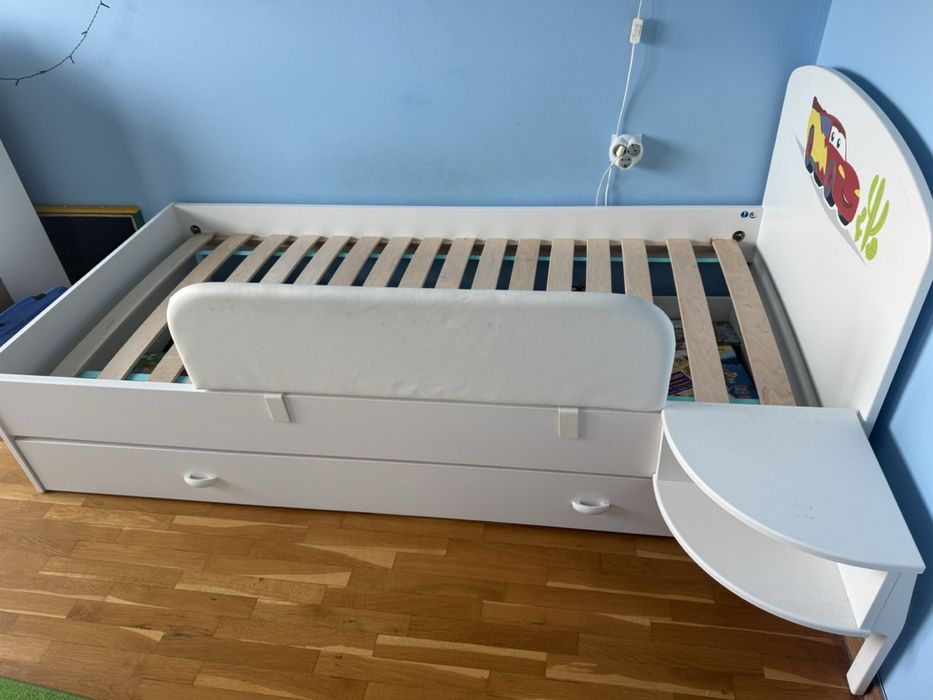 Обзавеждане за детска стая, детско легло, секция (скрин) , рафт