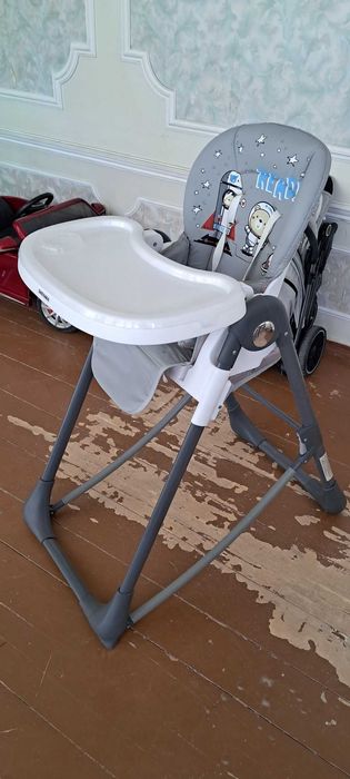 Bolalar uchun maxsus stul