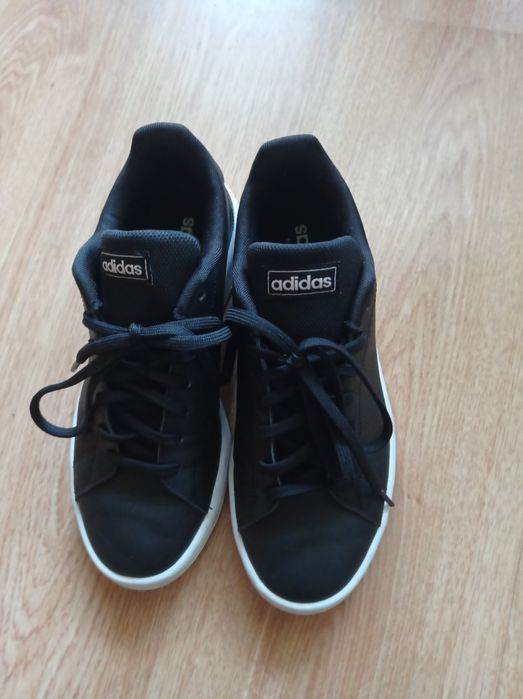 Дамски кецове Адидас