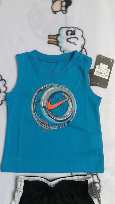 Детски комплект Nike 9-12 м