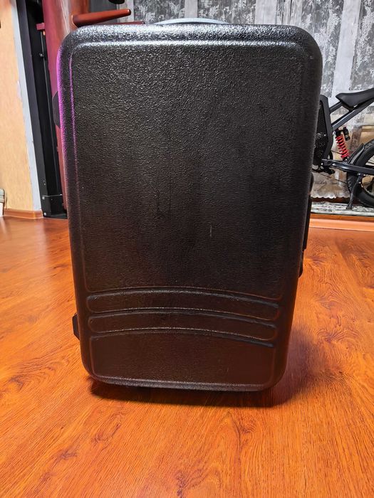 Продаю чемодан (Карея)