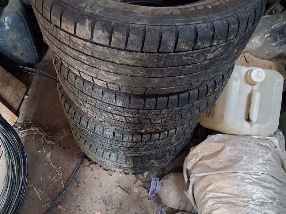 Продам покрышки r16