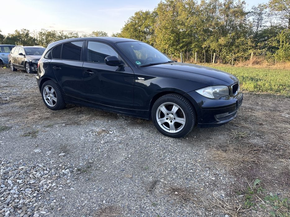 Dezmembrez BMW Seria 1 E87