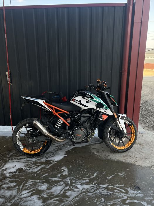 Vand KTM DUKE  125 cc!!!!