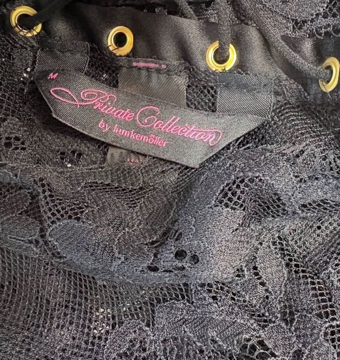 Дамски топ от дантела Hunkemöller