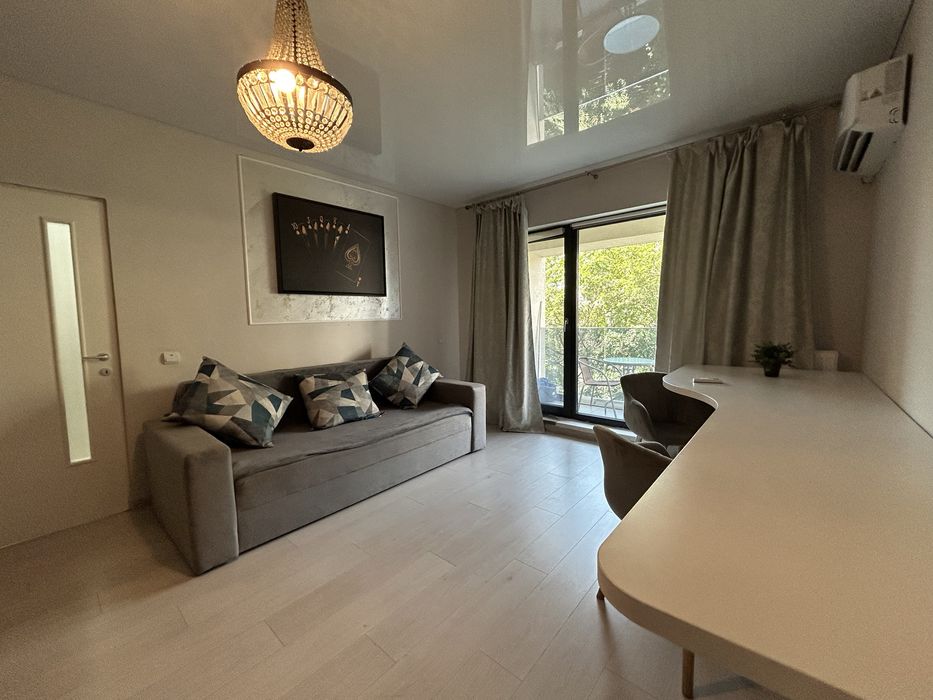 Regim hotelier-intre Afi si Plaza Mall