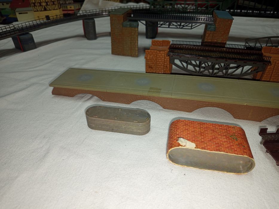 Poduri pasarele HO Marklin Faller Vollmer trenulețe diorama Roco piko