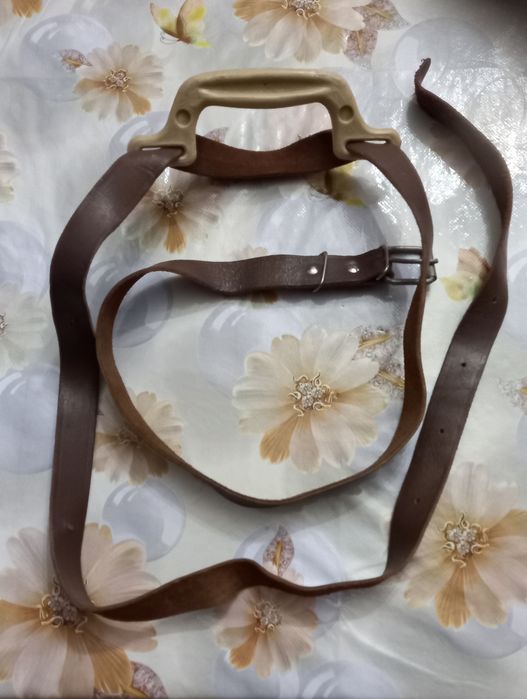 Советский кожаный ручка-багажник