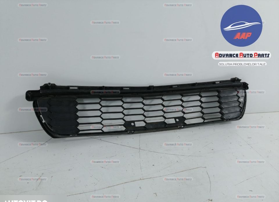Централна решетка предна броня оригинална Хонда Акорд / Honda Accord O