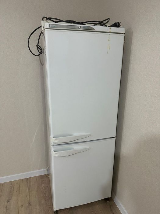 Холодилник продам