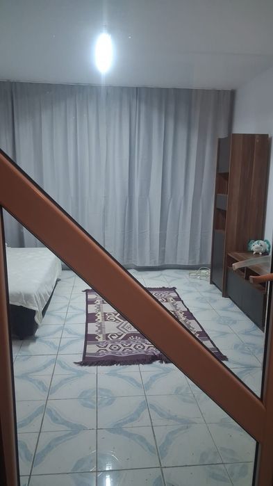 Garsoniera de închiriat sector 4