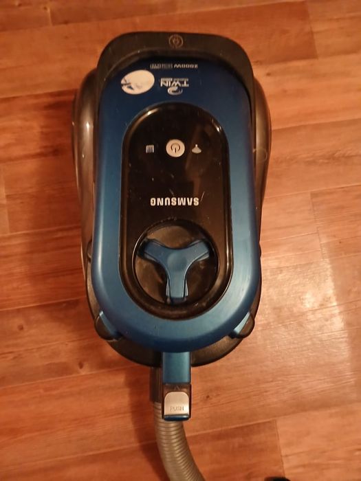 Пылесос 8000 тенге