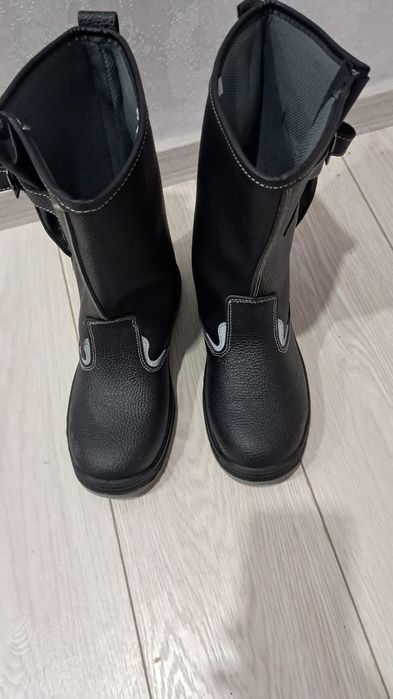 Продам кирзовые сапоги