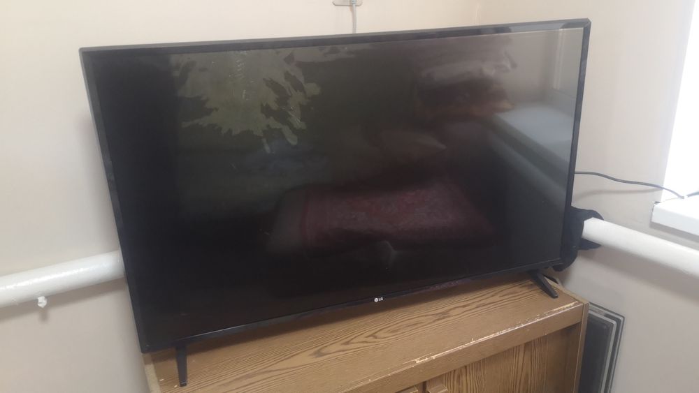 Продам телевизор LG
