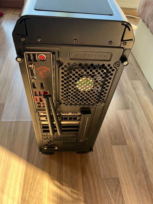 PC Компютър: Intel i5-7600K; NVIDIA GTX 1060; 16GB RAM DDR4; 120 SSD