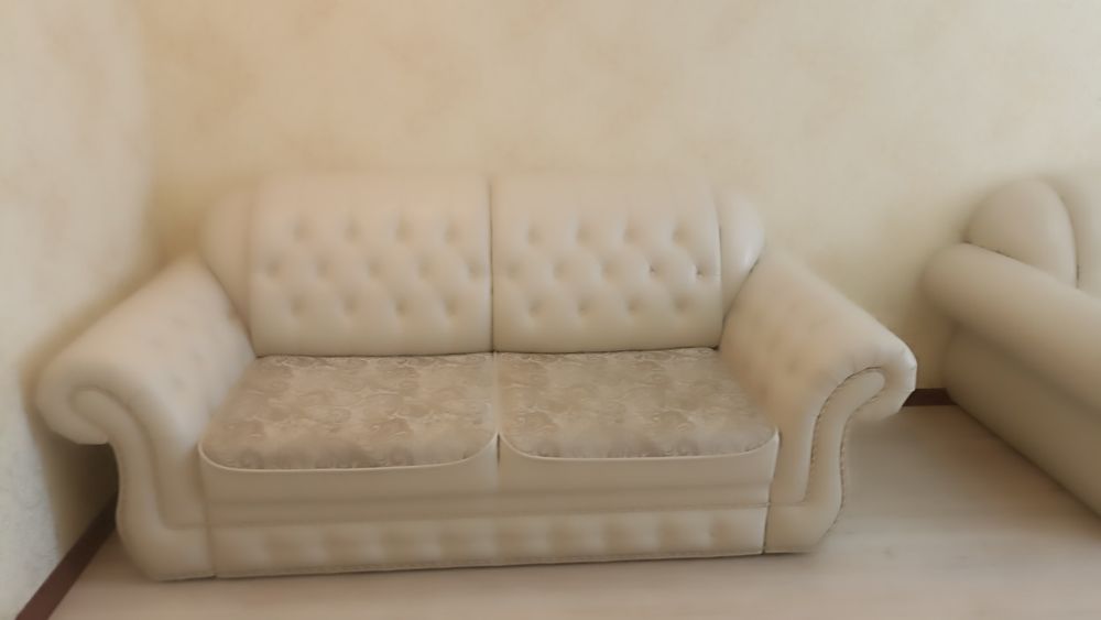 Продам Диваны кожаные