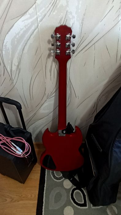 Epiphone SG с усилителем в Астане