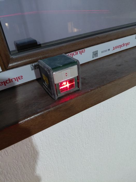 Лазерен нивелир бош