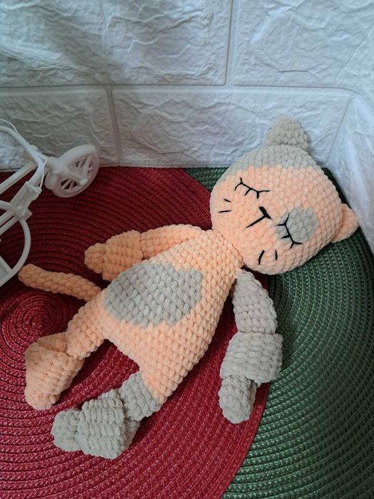 Ръчно изплетени играчки за подарък