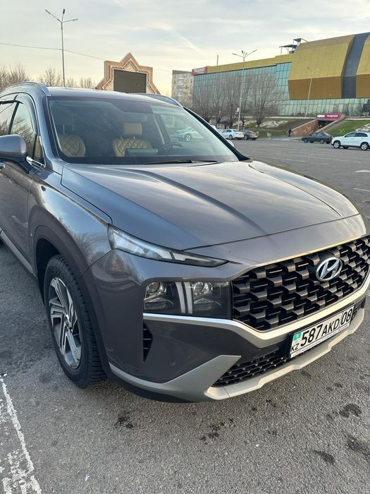 Автомобиль Хюндай Санта Фе