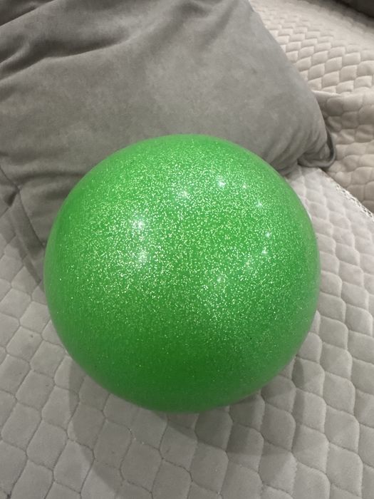 Мяч гимнастический