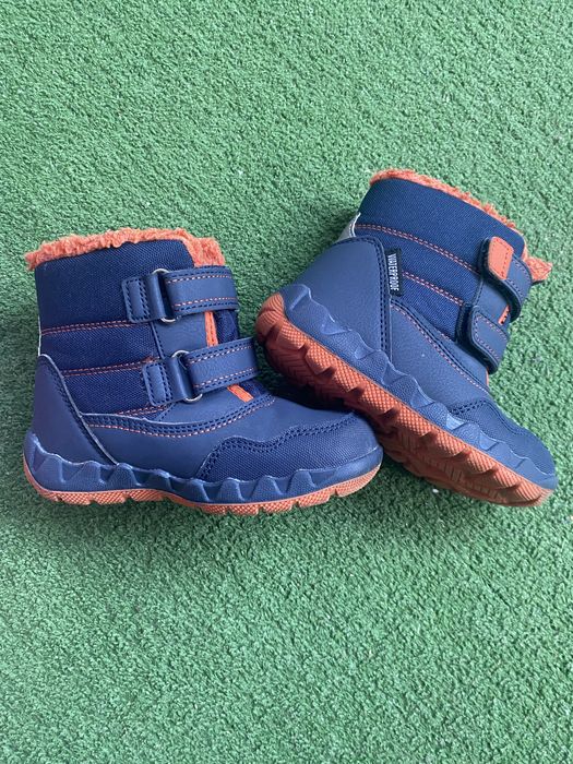 Продавам детски апрески 24 номер