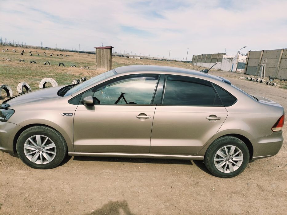 Продам машину Volkswagen polo