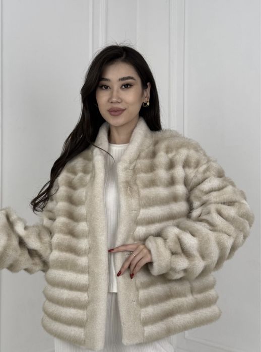 Продам эко шубу 44 размер