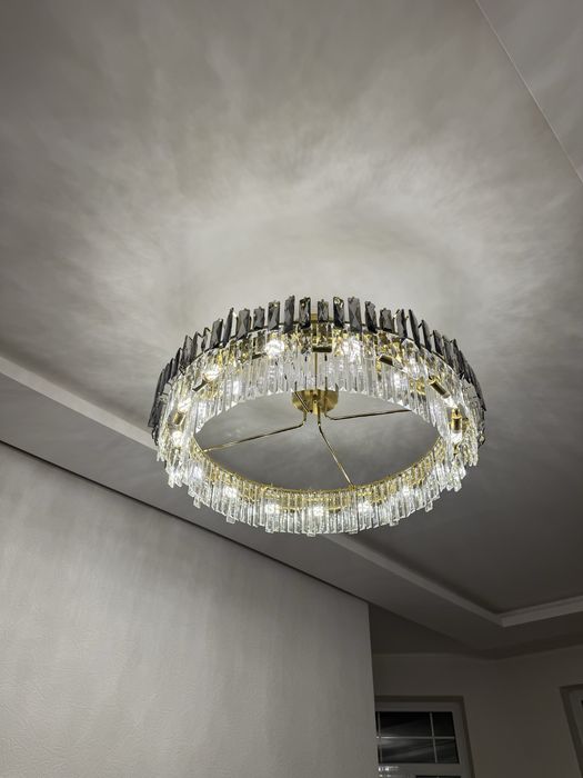 Продается люстра