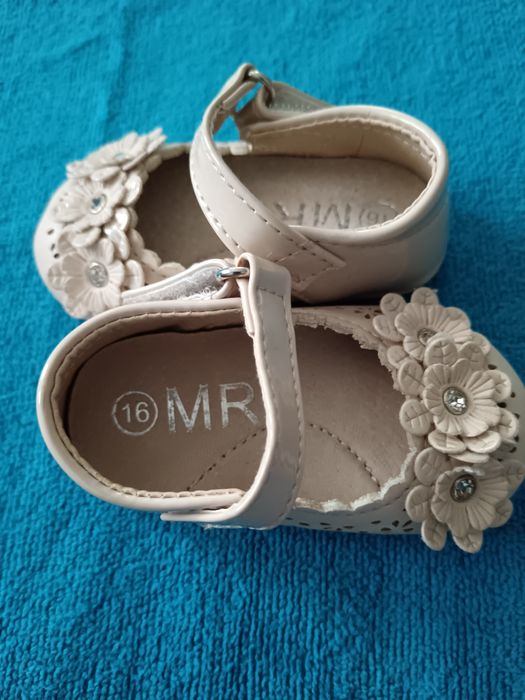 Vând Pantofiorii Fetiță Mărimea 16 Noi Italia
