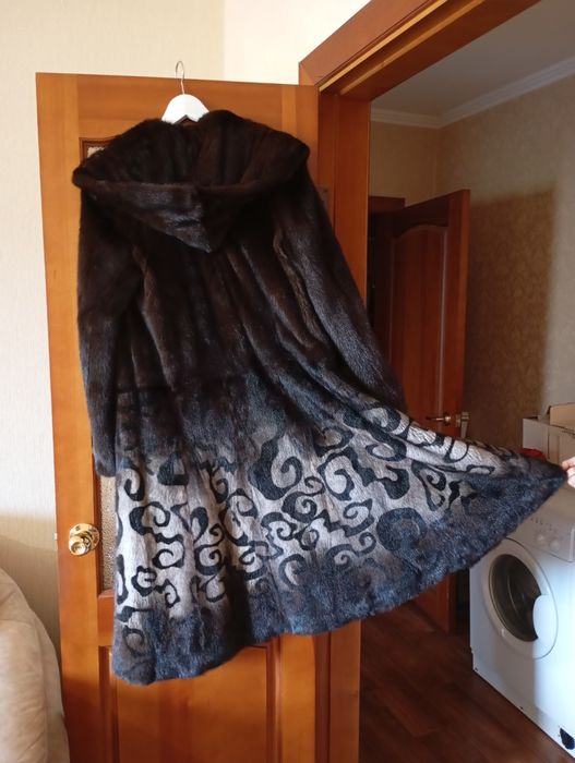 Продам шубу новую .