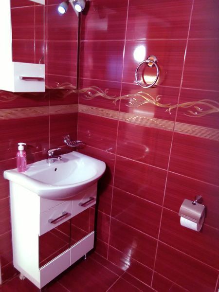 Самостоятелно студио „Сияние“ за нощувки, Велико Търново,широк център