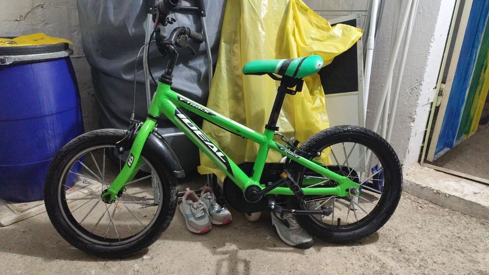 Vând bicicleta copii 16 inch