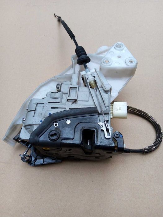 Оборудване за леви врати VW Passat Combi B7 2010–2014