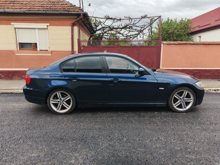 BMW E90 318- an 2011