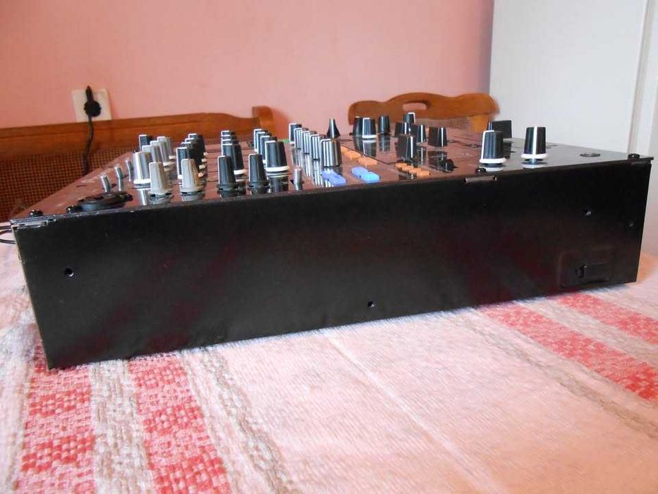 mixer Pioneer DJM 800 ca CDJ,Behringer,Reloop,Mackie,Omnitronic