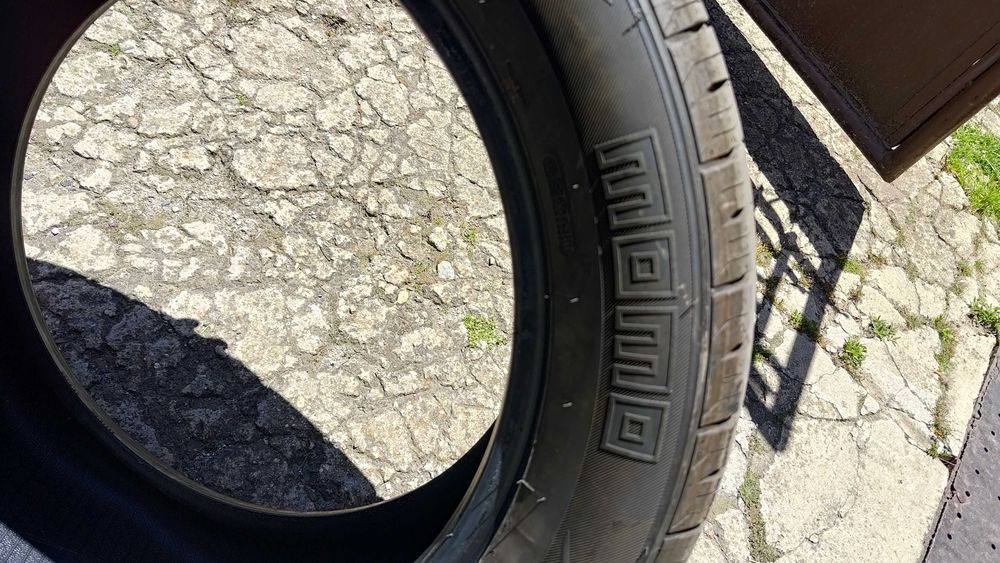Гуми МОМО 235/55r18 като нови дот 5024