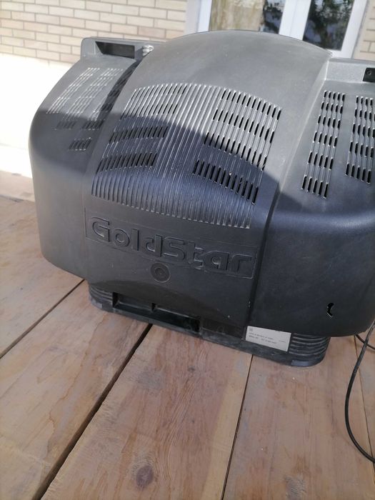 Goldstar televizor sotiladi Orginal 400ming so'm