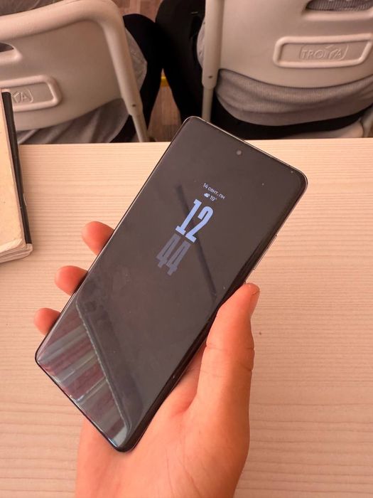 обменяю oneplus 12