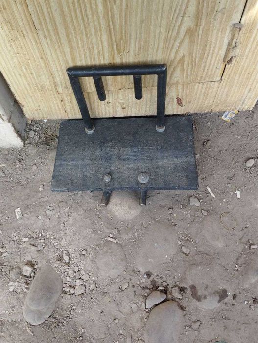 Транец —  задняя часть лодки подвесного лодочного мотора