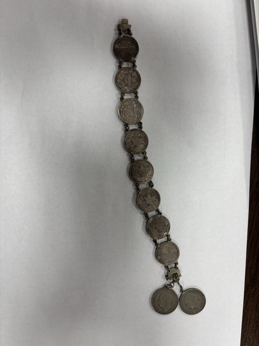 Сребърна гривна - сребърни монети