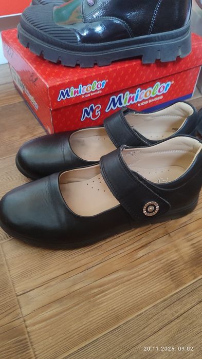 Обувь для девочки.