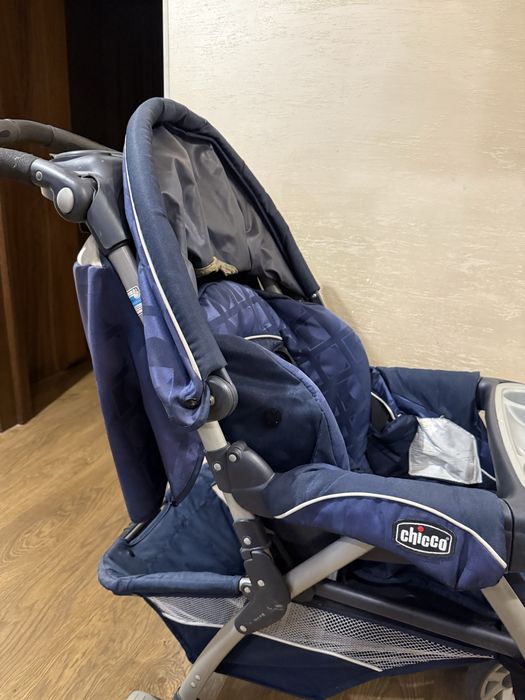Коляска Chicco simplicity