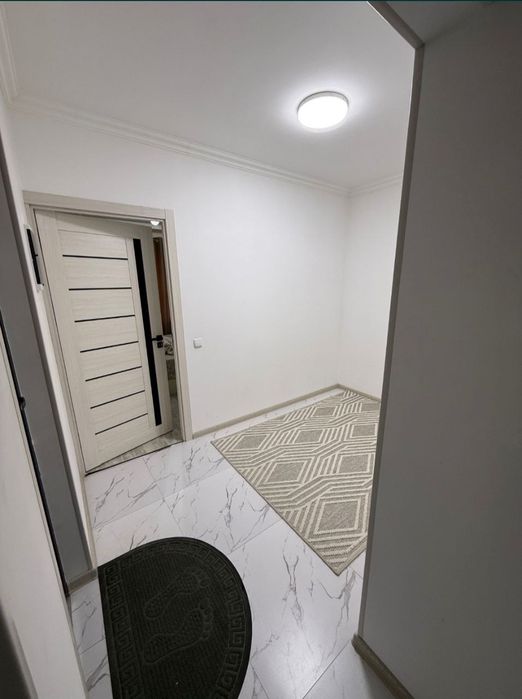 Продаётся 2х комнатная квартира на 1м этаже в 5ти этажном доме.